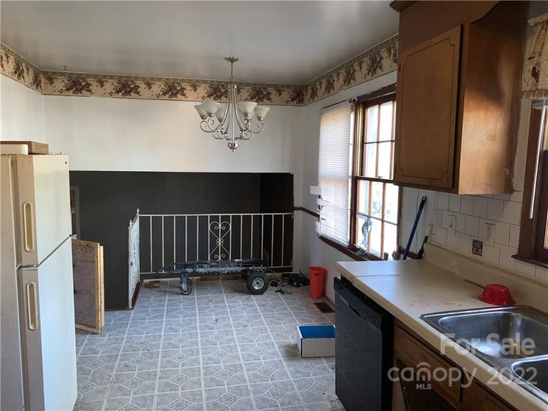 Property image 4 at 2545 Cedarwild Road, Charlotte, NC 28212