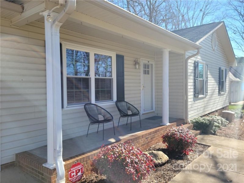 Property image 4 at 412 10th Avenue, Conover, NC 28613