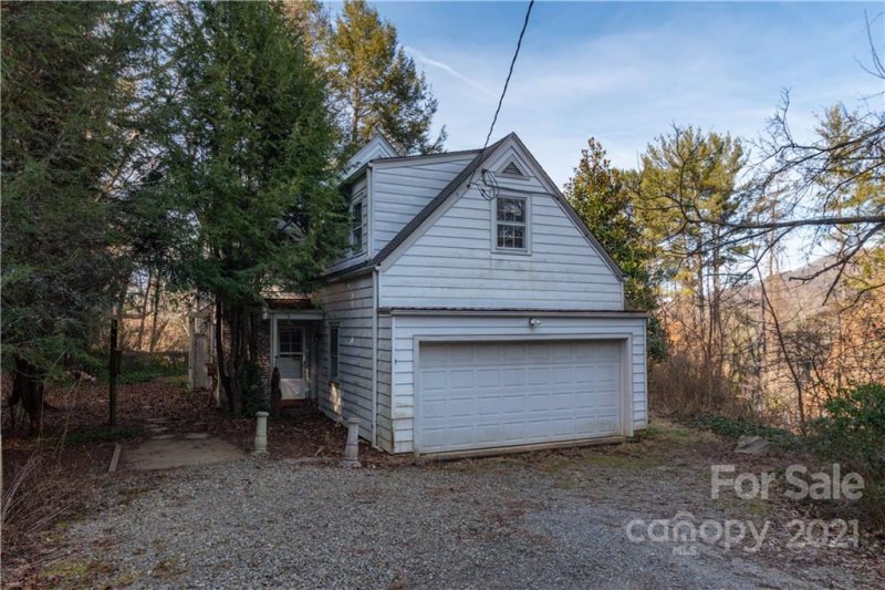 Property image 2 at 3 Pine Tree Road, Asheville, NC 28804