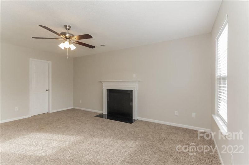 Property image 2 at 937 Back Bay Court, Kannapolis, NC 28083
