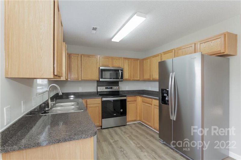 Property image 3 at 937 Back Bay Court, Kannapolis, NC 28083