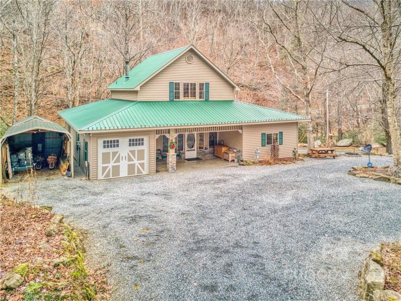 Property image 2 at 100 Jonathan Trail, Maggie Valley, NC 28751