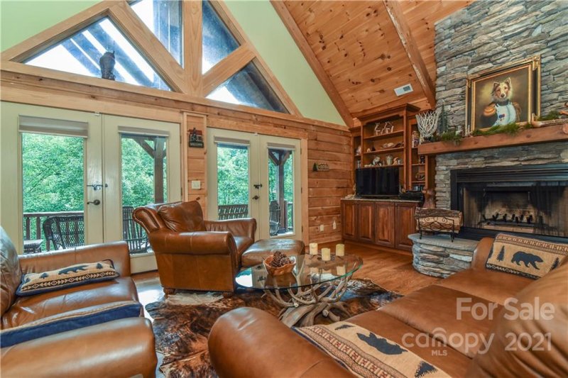 Property image 3 at 432 Atlantic Falls Trail, Black Mountain, NC 28711