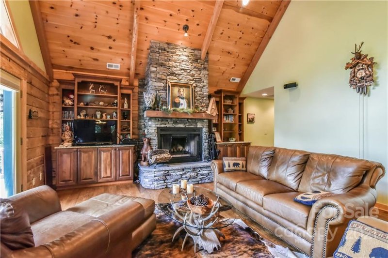 Property image 4 at 432 Atlantic Falls Trail, Black Mountain, NC 28711