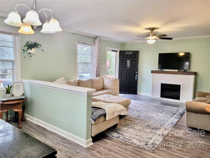 Property image 3 at 2108 Garland Avenue, Gastonia, NC 28052