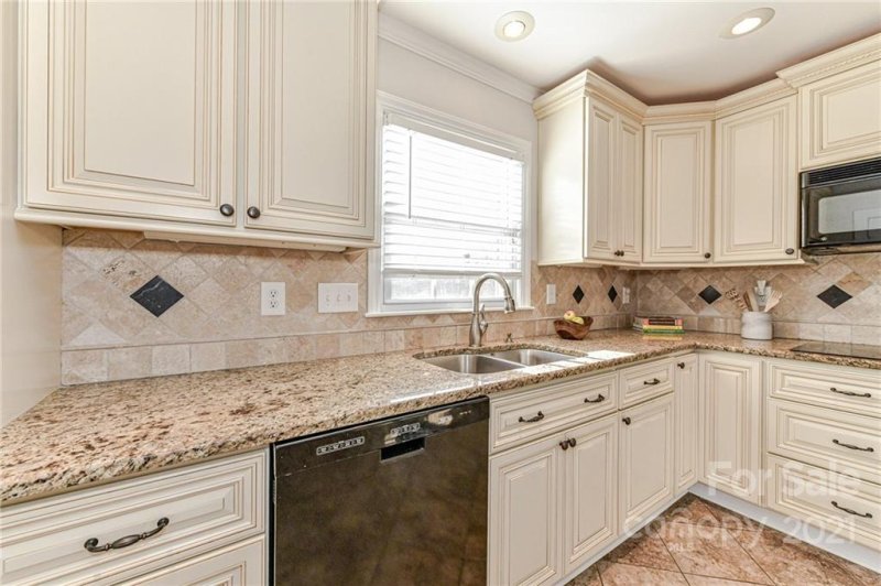 Property image 5 at 7513 Monroe Road, Charlotte, NC 28212