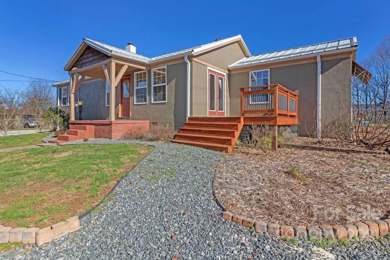 Property image 2 at 125 Summit Avenue, Brevard, NC 28712