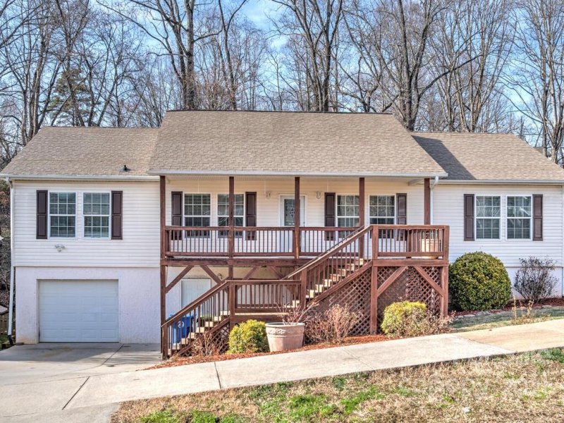 15 Grove Garden Avenue