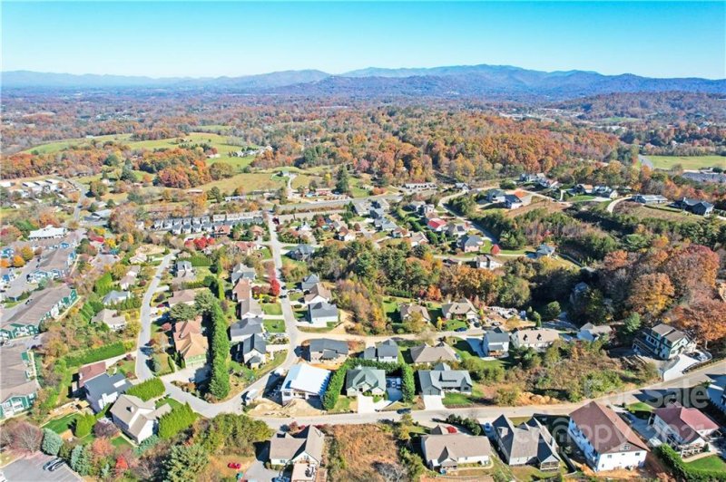 Property image 5 at 147 Climbing Aster Way, Asheville, NC 28806