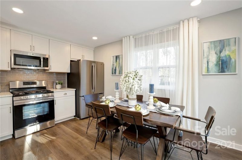 Property image 3 at 726 September Lane, Charlotte, NC 28208