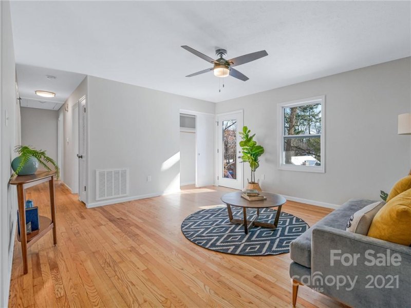 Property image 2 at 60 New Jersey Avenue, Asheville, NC 28806