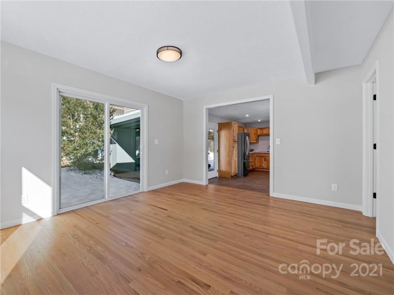 Property image 4 at 60 New Jersey Avenue, Asheville, NC 28806