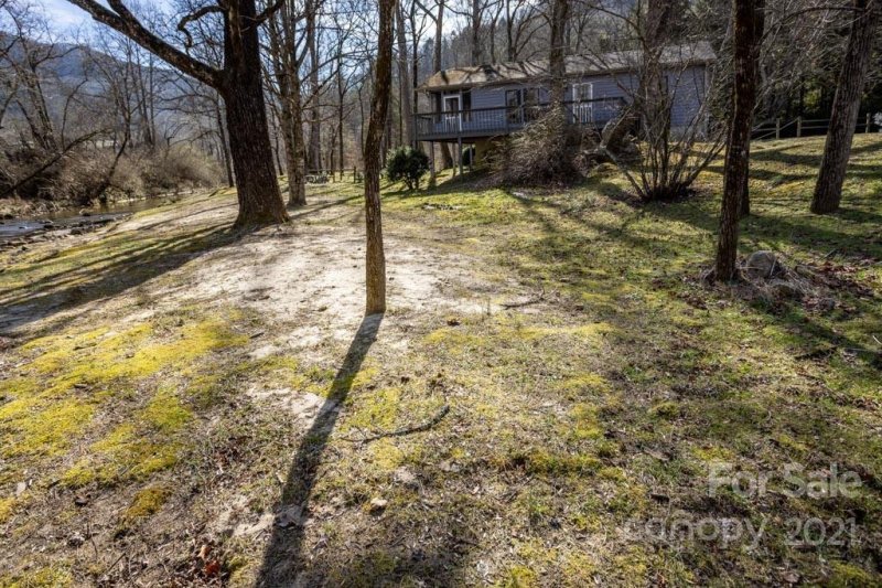 Property image 3 at 103 Edney Inn Road, Hendersonville, NC 28792