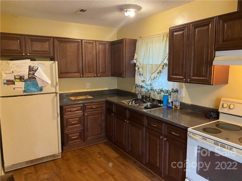 Property image 3 at 1218 Milan Road, Charlotte, NC 28216