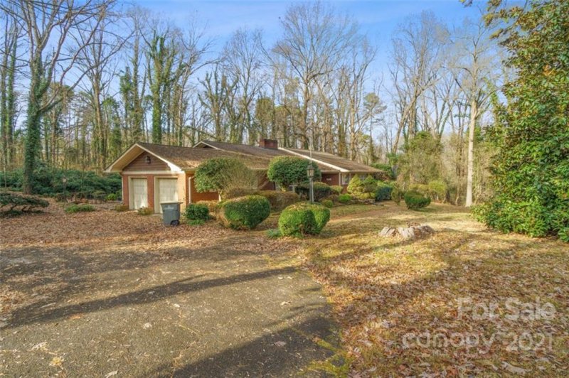 Property image 2 at 1001 Sprucewood Street, Kannapolis, NC 28081