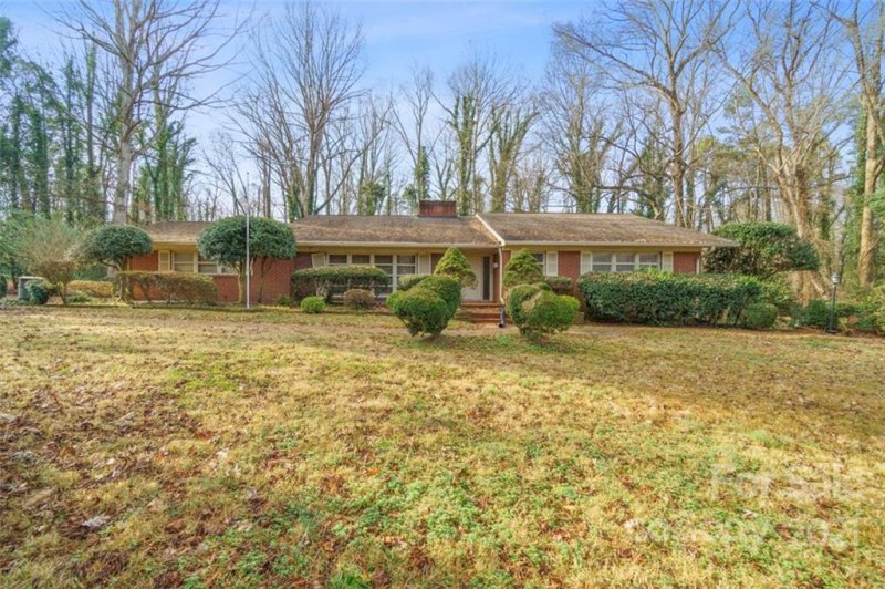 Property image 3 at 1001 Sprucewood Street, Kannapolis, NC 28081