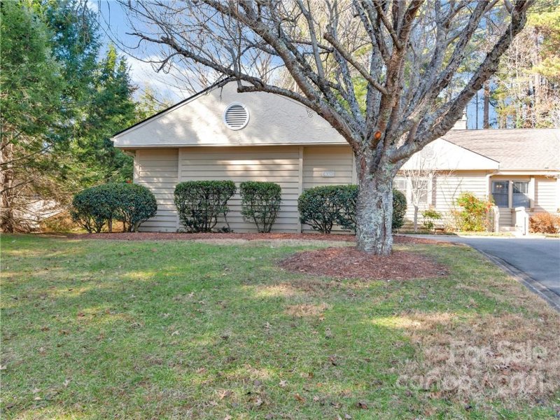 Property image 2 at 4001 Angelus Circle, Asheville, NC 28805