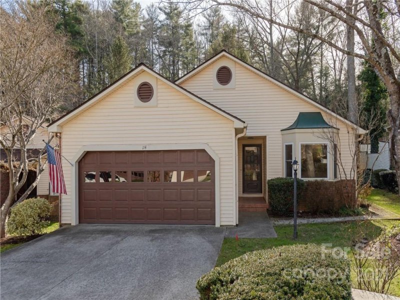 Property image 2 at 114 Exeter Court, Hendersonville, NC 28791