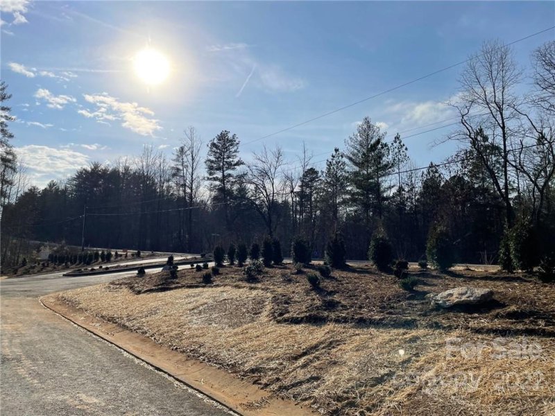 Property image 4 at 128 Eagles Landing, Morganton, NC 28655