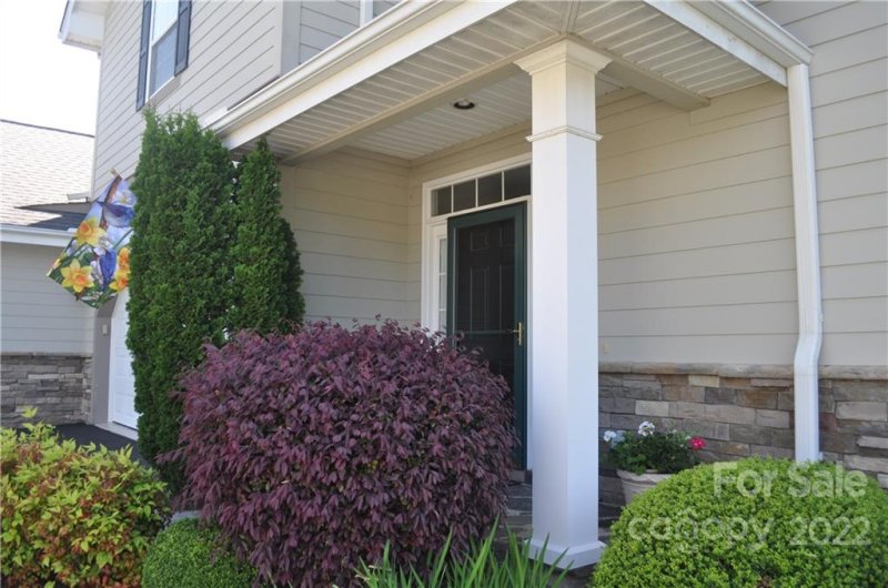 Property image 2 at 218 Towne Place Drive, Hendersonville, NC 28792