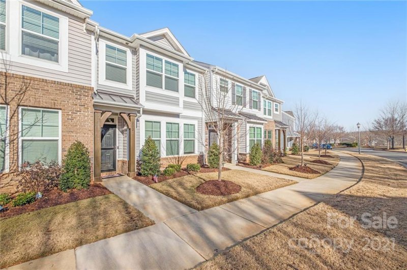 Property image 2 at 202 Waterlynn Ridge Road, Mooresville, NC 28117