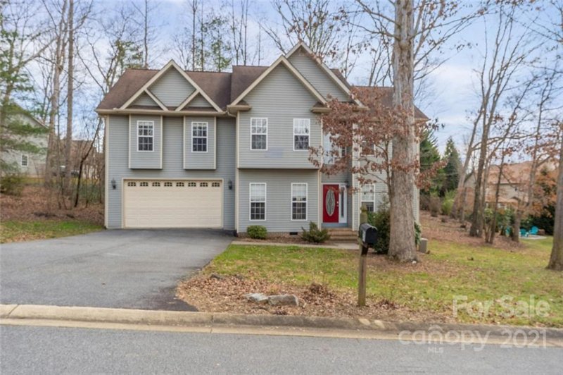 31 Helen Holcombe Way