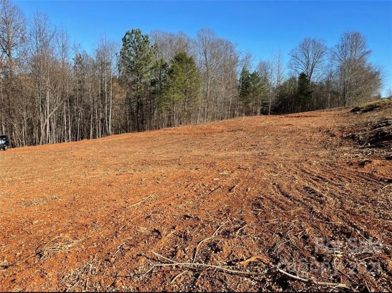 Property image 4 at 128 Zurich Lane, Statesville, NC 28625