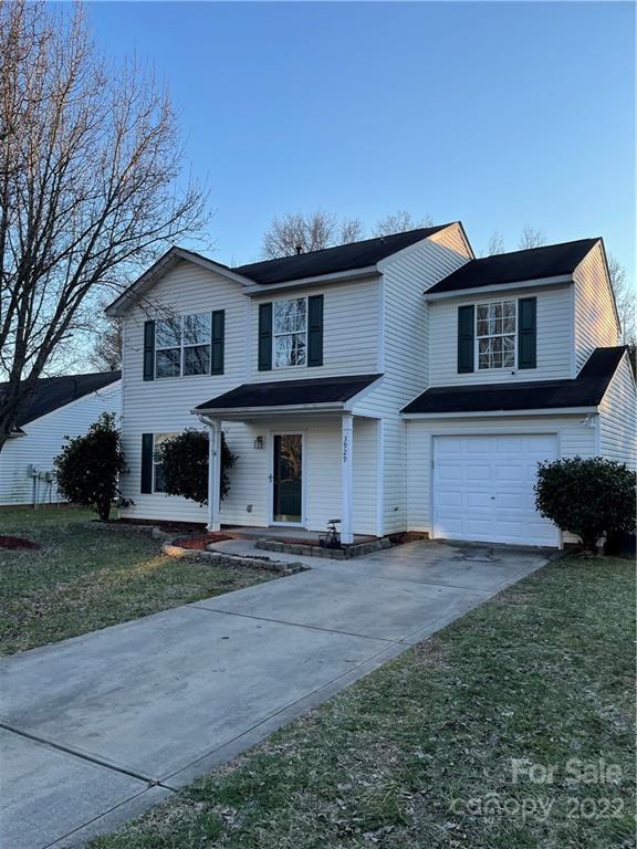 Property image 2 at 3929 Far West Drive, Charlotte, NC 28269