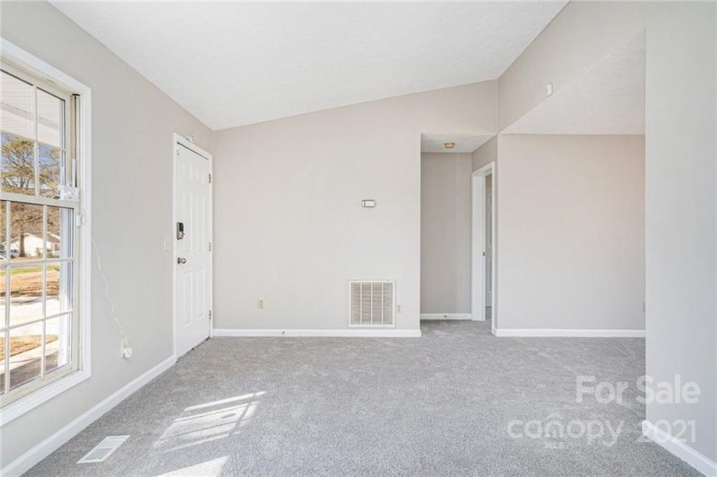 Property image 3 at 517 Catawba Circle, Matthews, NC 28104