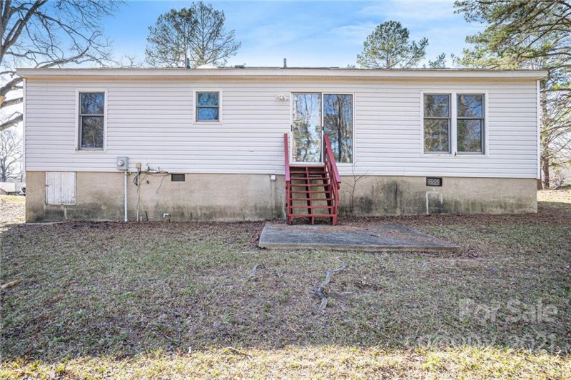 Property image 5 at 517 Catawba Circle, Matthews, NC 28104