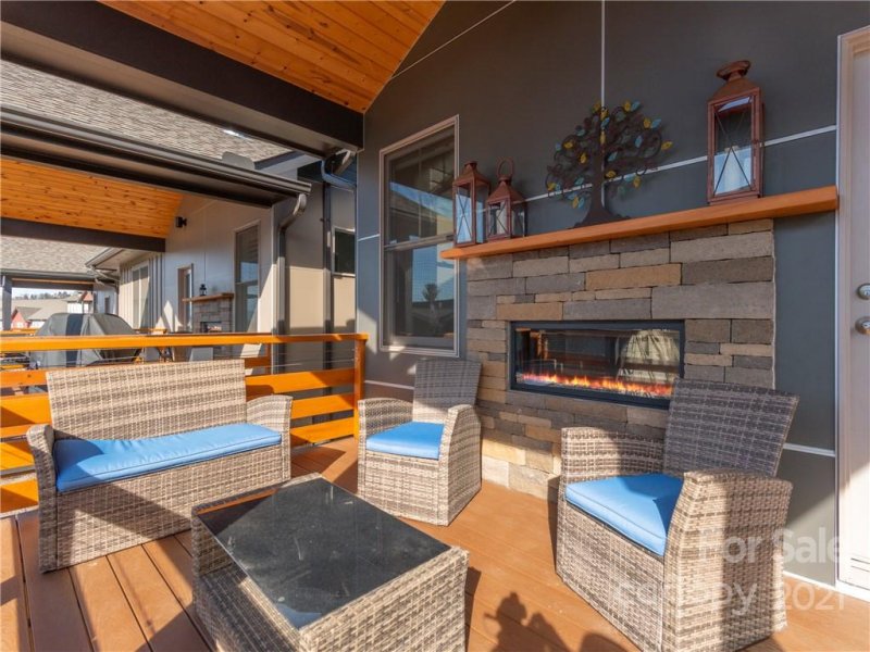 Property image 3 at 205 Josephine Lane, Asheville, NC 28804