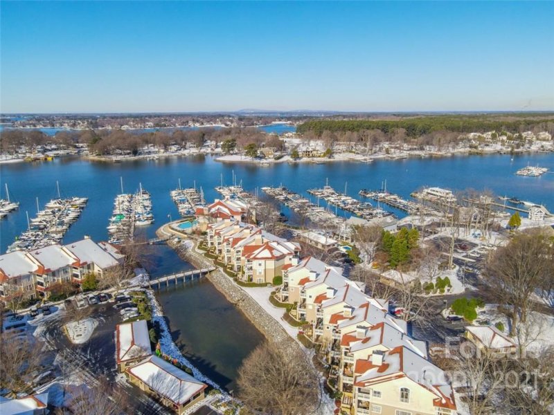 18009 Kings Point Drive