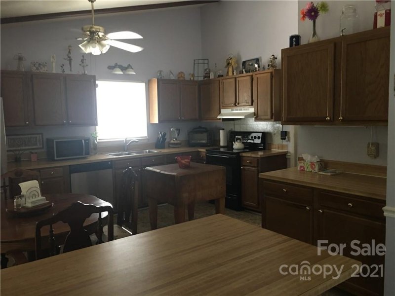Property image 5 at 7121 Powder Mill Place, Charlotte, NC 28277