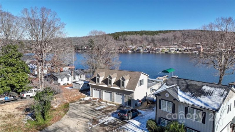 Property image 2 at 938 Pinehaven Drive, New London, NC 28127