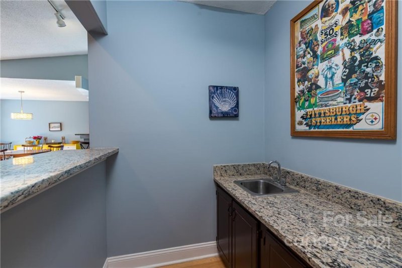 Property image 5 at 4632 Butterwick Lane, Charlotte, NC 28212