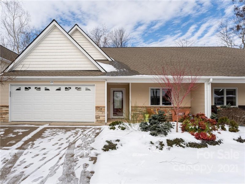 Property image 2 at 29 Beekeeper Trail, Swannanoa, NC 28778