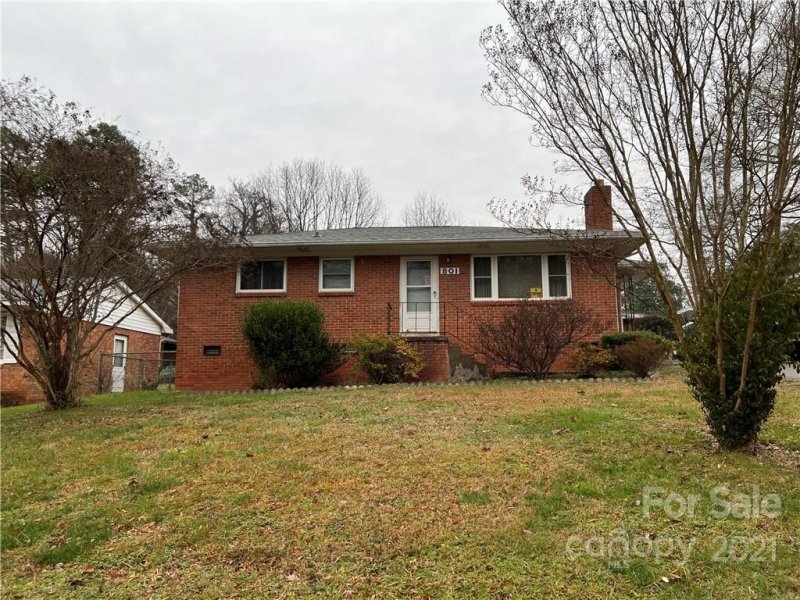 Property image 2 at 801 Wilbrown Circle, Charlotte, NC 28217