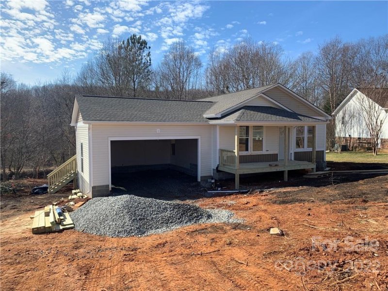 Property image 2 at 1536 Farmington Hills Drive, Conover, NC 28613