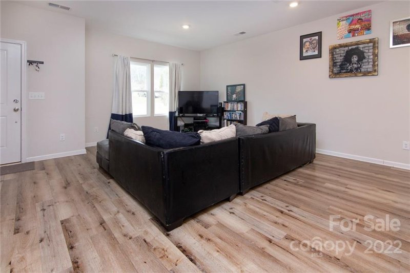 Property image 4 at 5126 Elizabeth Road, Charlotte, NC 28269