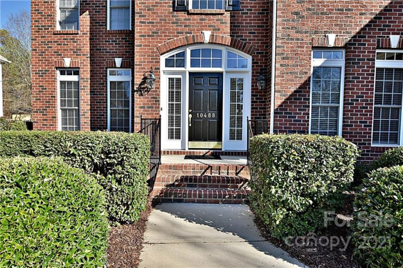 Property image 2 at 10488 Gunnison Lane, Charlotte, NC 28277