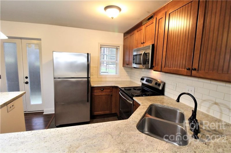 Property image 4 at 4911 Park Road, Charlotte, NC 28209