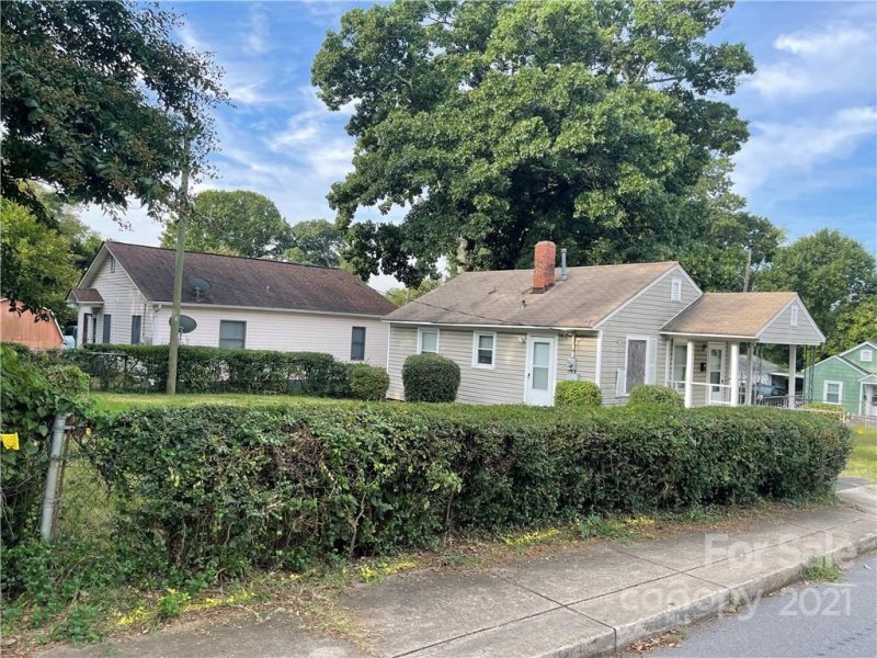 Property image 3 at 1914 Double Oaks Road, Charlotte, NC 28206