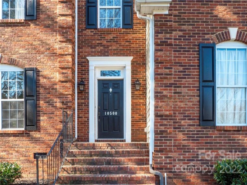 Property image 2 at 10500 Rougemont Lane, Charlotte, NC 28277