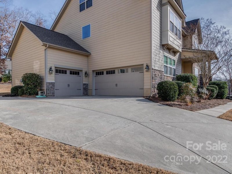 Property image 2 at 17021 Alydar Commons Lane, Charlotte, NC 28278