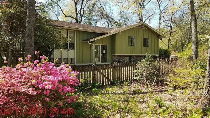 3005 Chestnut Tree Road