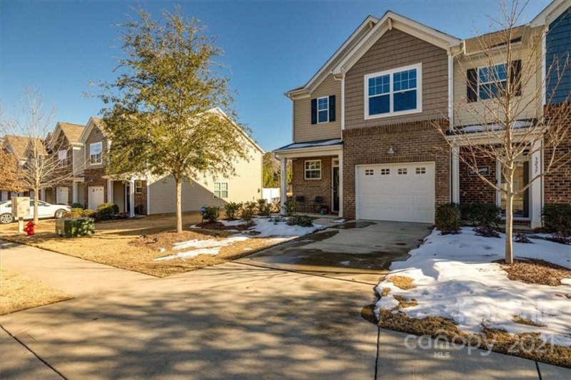 Property image 3 at 3233 Yarmouth Lane, Gastonia, NC 28056