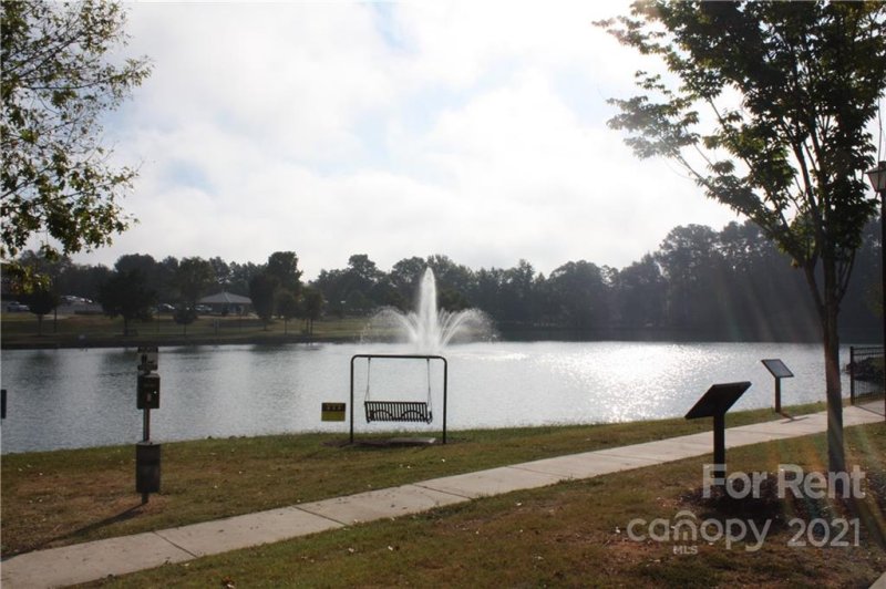 Property image 2 at 162 Water Oak Drive, Pineville, NC 28134