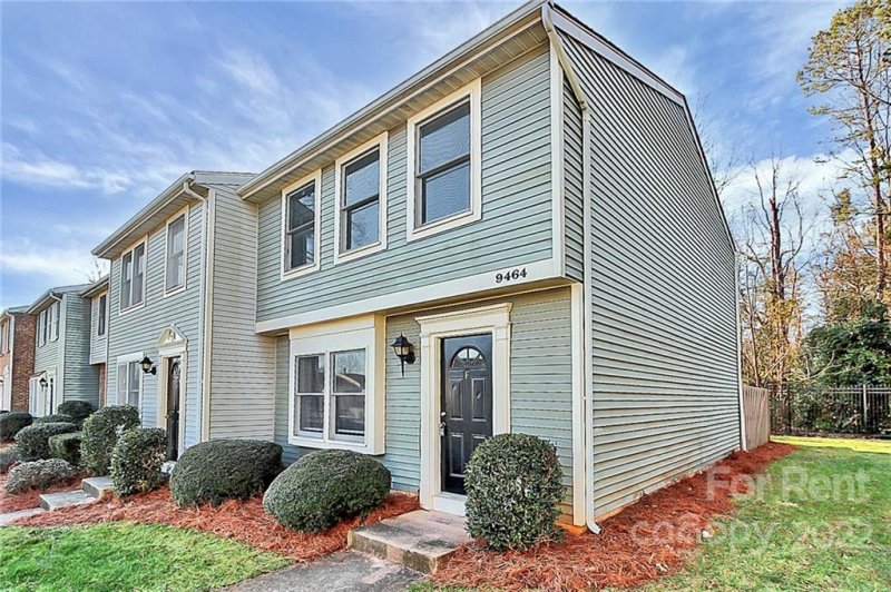 Property image 2 at 9464 Lexington Circle, Charlotte, NC 28213