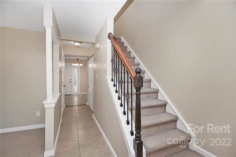Property image 4 at 9464 Lexington Circle, Charlotte, NC 28213