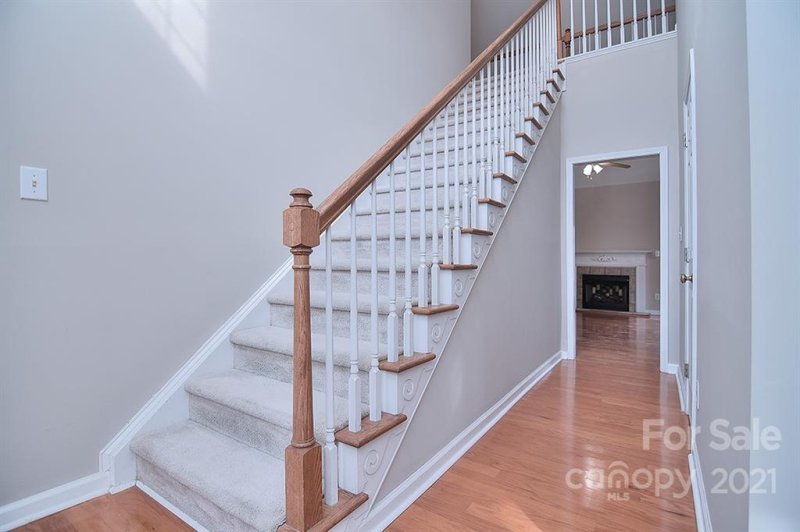 Property image 3 at 4102 Huntmeadow Drive, Charlotte, NC 28269